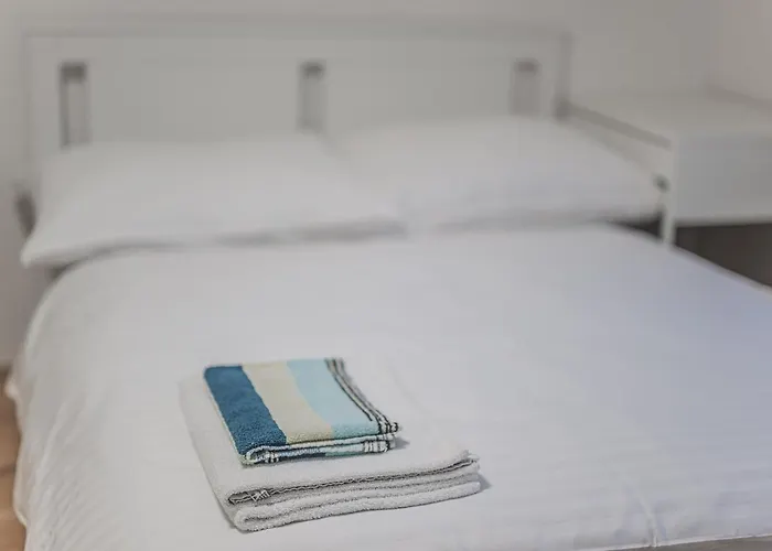 Appartement Flat Near Castle Stylish & Prime Location 5