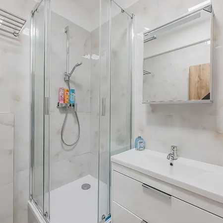 Flat Near Castle Stylish & Prime Location 5 * Praga