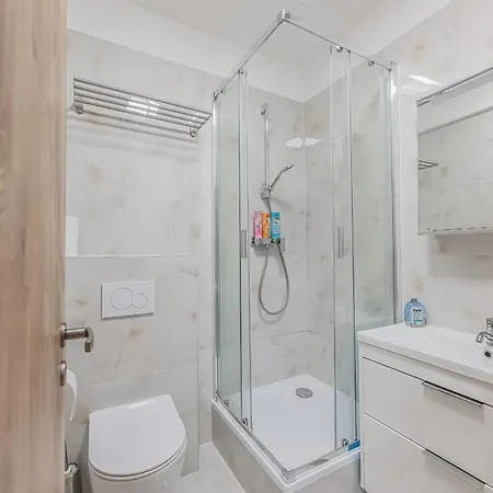 Flat Near Castle Stylish & Prime Location 5 Apartamento