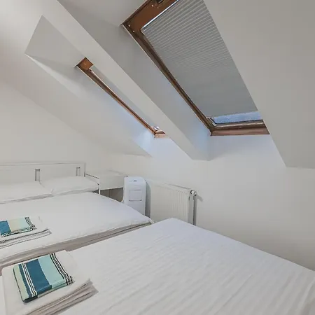 Flat Near Castle Stylish & Prime Location 5 Apartamento *